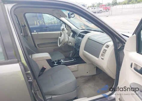 2012 Ford Escape Xls z USA, uszkodzony, nr VIN 1FMCU0C78CKC14121